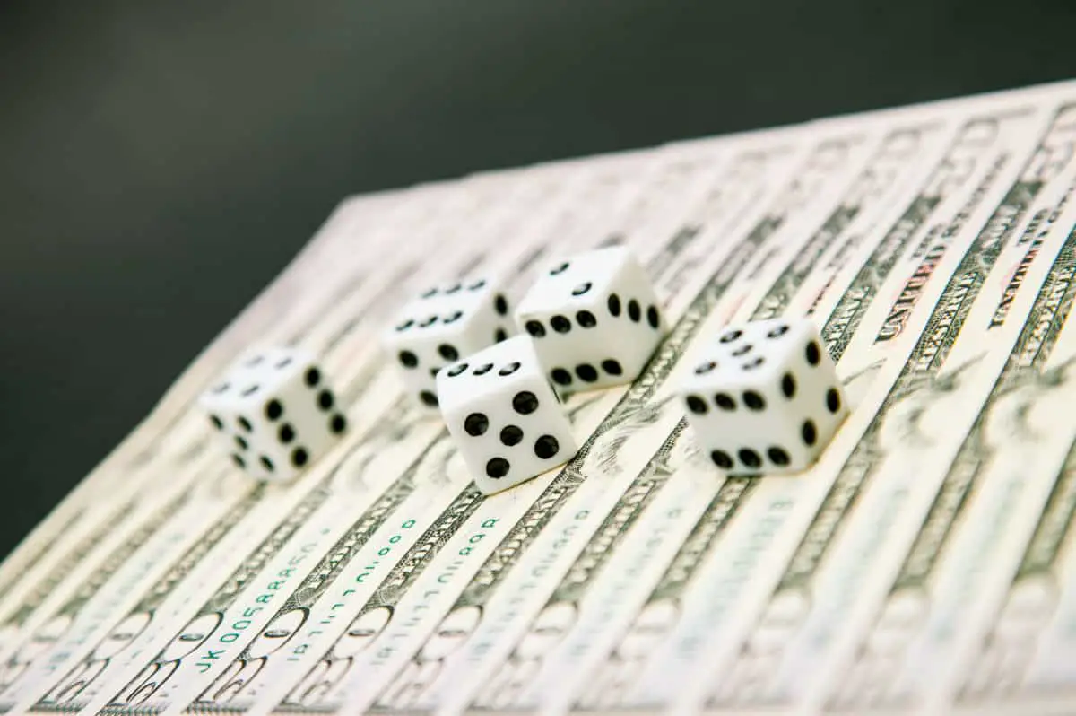 How to calculate dice probability? 